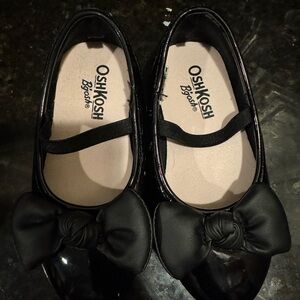 OshKosh B'gosh Black Dress Shoes with Bow